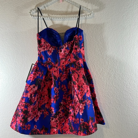 B.DARLIN Floral Print Blue Strapless Fit & Flare Dress Size 3/4 NEW - Picture 6 of 11
